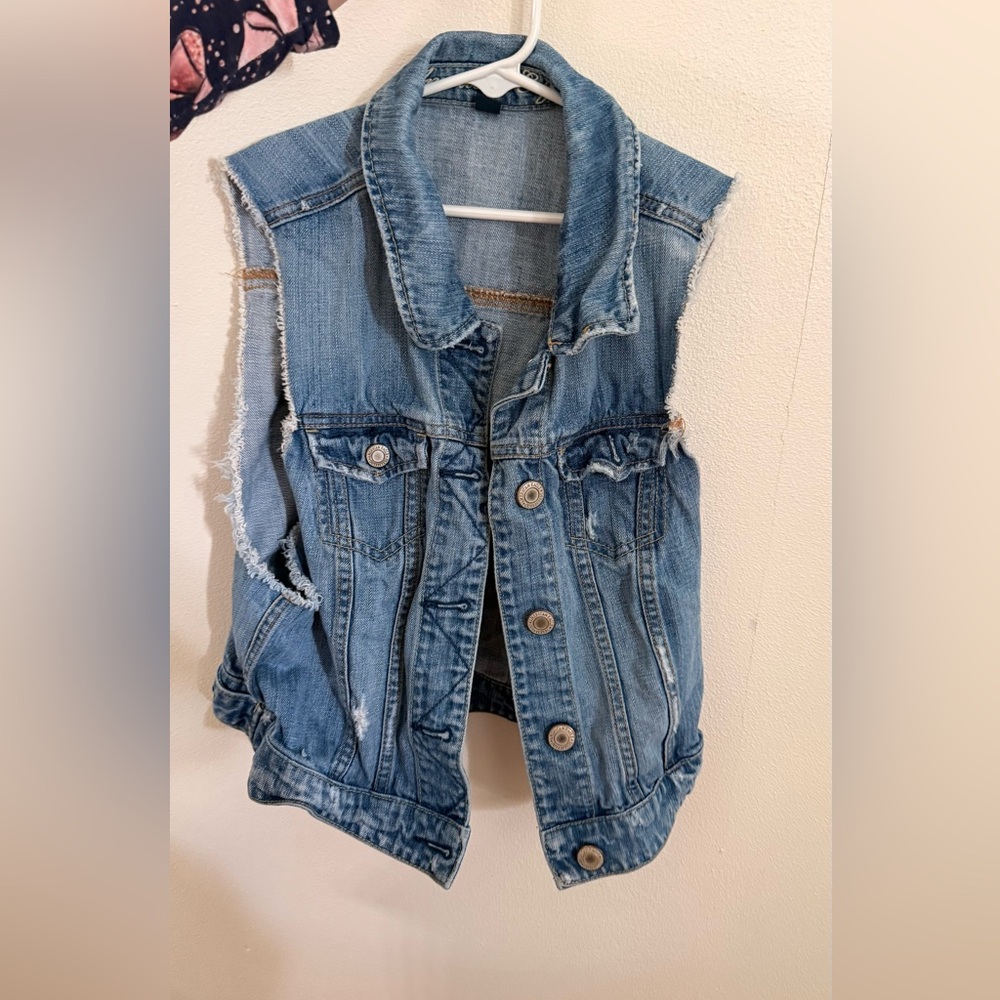American Eagle Outfitters Light Blue Distressed Denim Vest